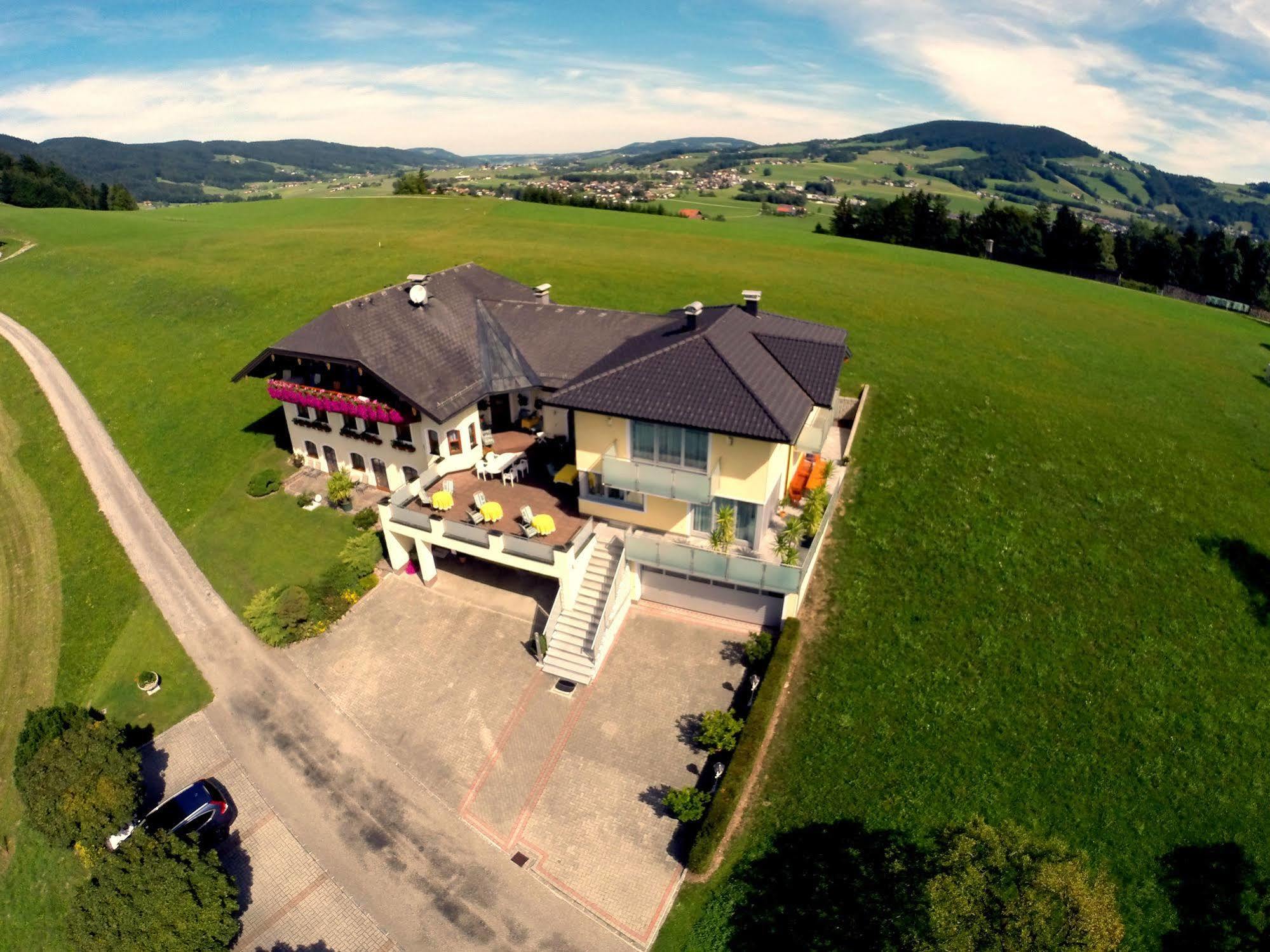 Gaestehaus Stabauer Mondsee Eksteriør billede